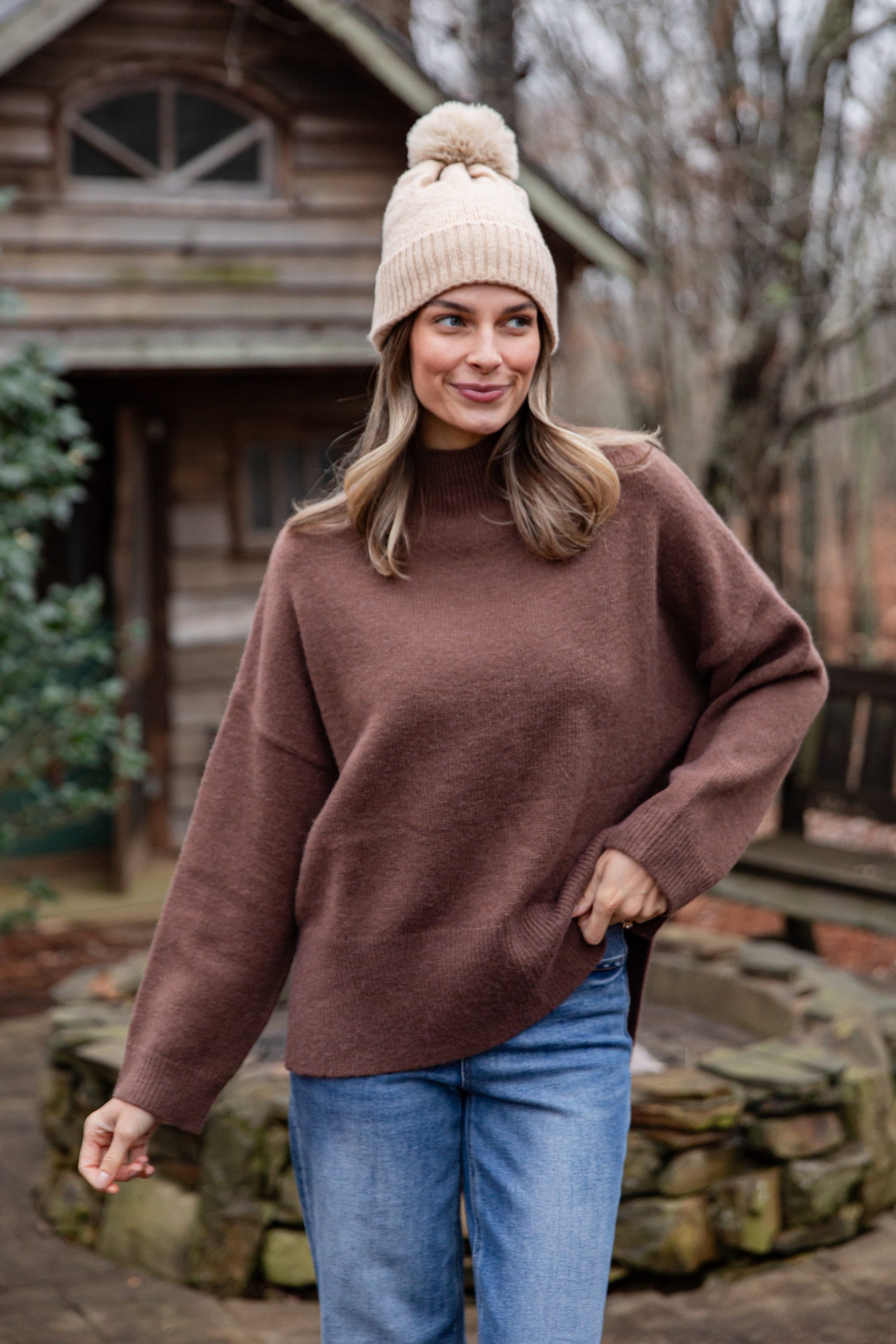 shopdressup_brown_crewneck_sweater-2.jpg